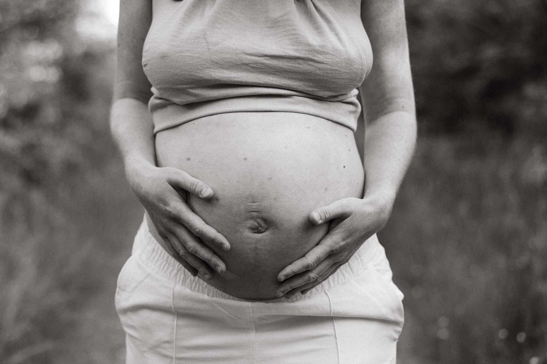 gravidfotograf kristina fagerdal morskap hudnært utendørs studio kristiansand vennesla