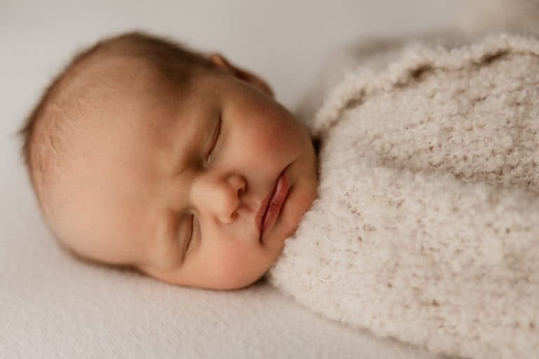 nyfødtotografering studio lyst naturlig fotograf kristiansand